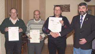 v.l.n.r.: Helmut Junk, Johann Herz, Alfred Rossen und der Vorsitzende Viktor Kalbusch