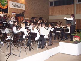 Das Vor-Orchester unter Leitung von Annika Gerling